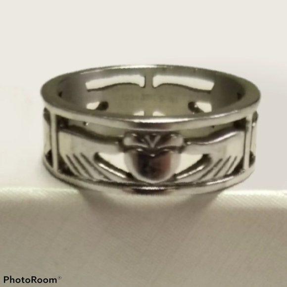 piercing pagoda Other - Unisex irish clatter ring